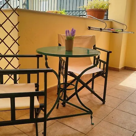 Earthy Apartament *